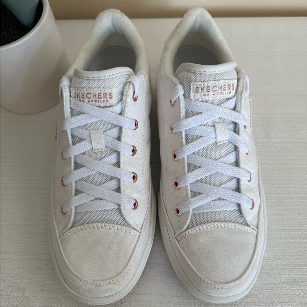 Skechers ArchFit White Canvas w/Copper Details Wide Casual Platform Sneakers - Picture 2 of 13
